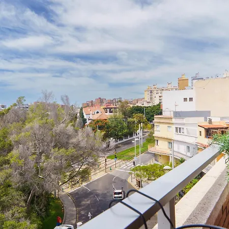 Living Sol - Centric Urban Maison d'hôtes Santa-Cruz de Ténérife